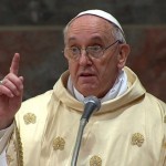 Papa Francisc incepe lupta cu birocratia - Vrea sa inchida banca Vaticanului 