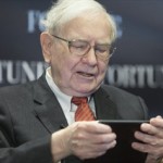 Miliardarul Warren Buffett și-a făcut cont pe Twitter: „Poți învăța și un cimpanzeu bătrân să se strâmbe”